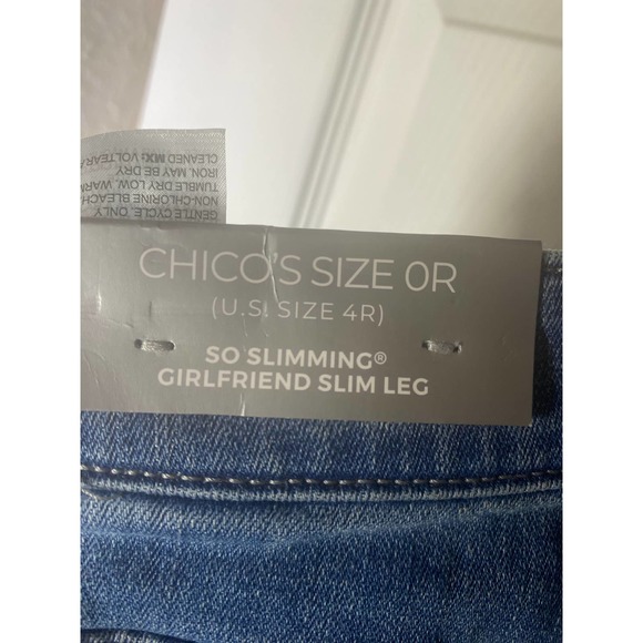 Chicos So Slimming Girlfriend Slim Leg Ankle Jeans Women decorate ankle size 4R - Picture 7 of 8